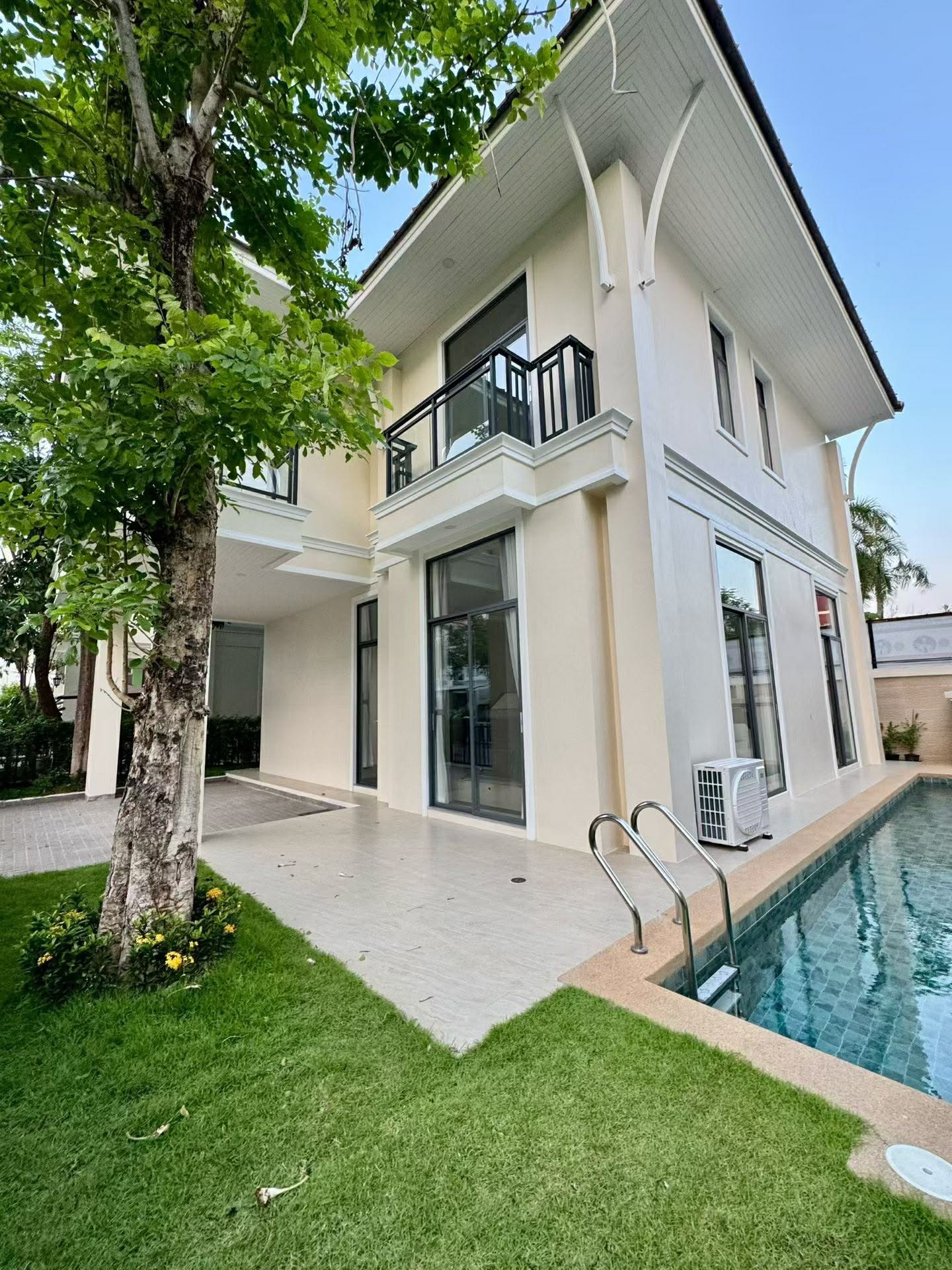  Detached pool villa in heart of pattaya 
